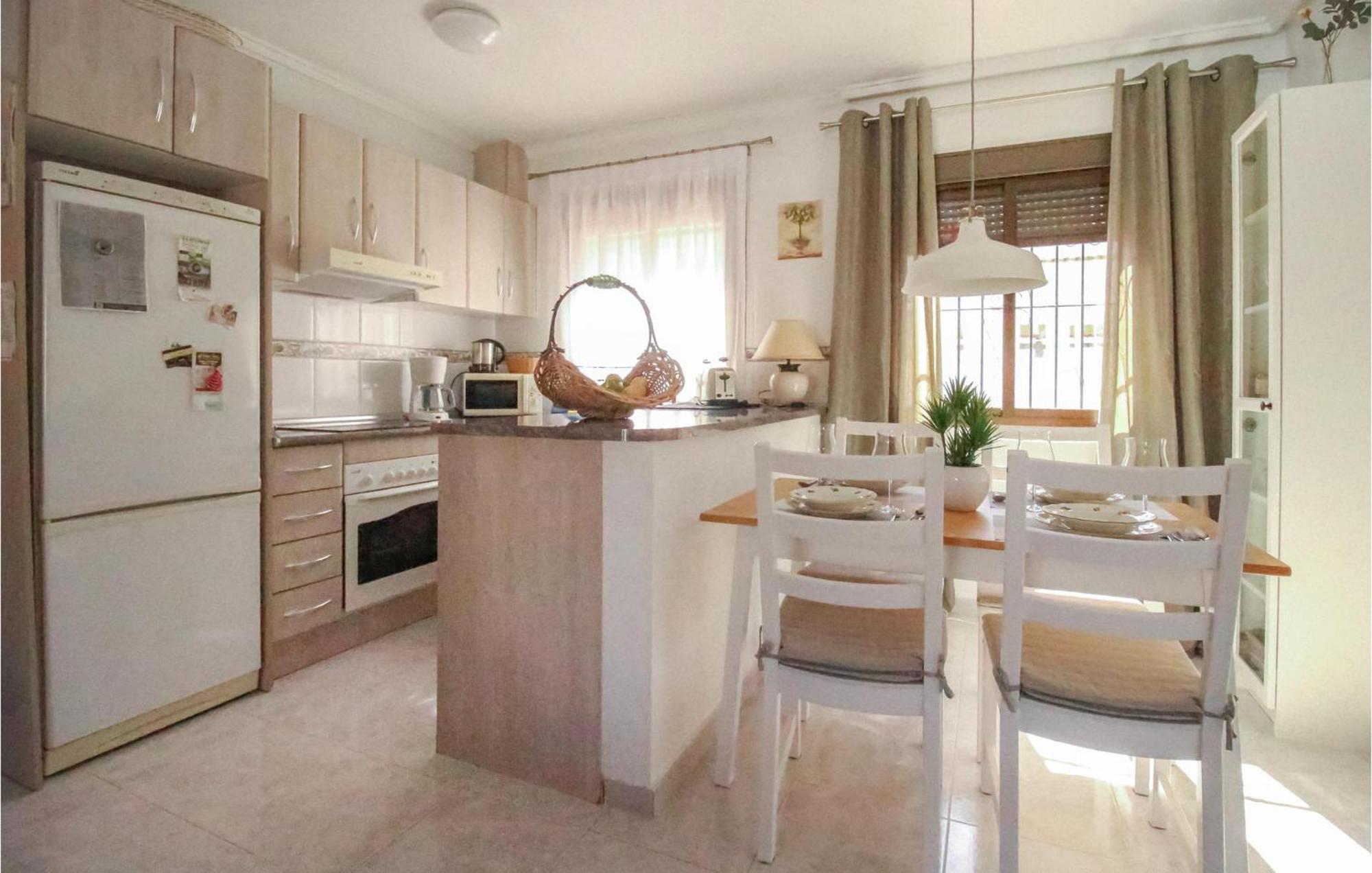 Amazing Apartment In Rojales With Kitchenette المظهر الخارجي الصورة
